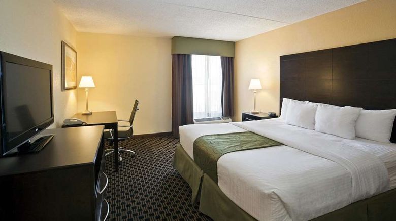<b>La Quinta Inn & Suites Salina Suite</b>. Images powered by <a href="https://iceportal.shijigroup.com/" title="IcePortal" target="_blank">IcePortal</a>.