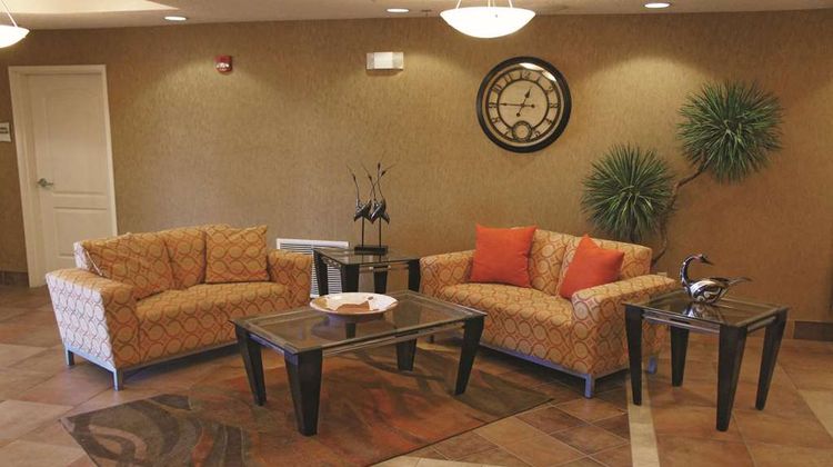 La Quinta Inn & Suites Bismarck Lobby