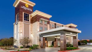 La Quinta Inn & Suites NW Beltway 8