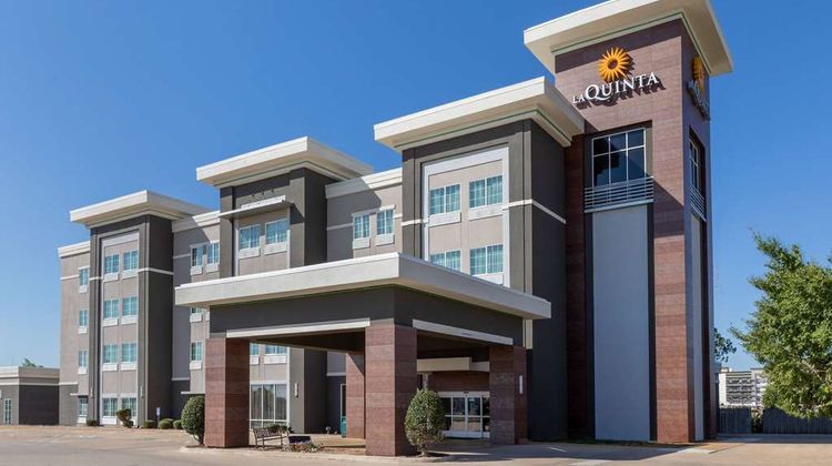 La Quinta Inn & Suites Durant Exterior