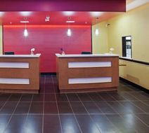 La Quinta Inn Ste Catoosa Lobby