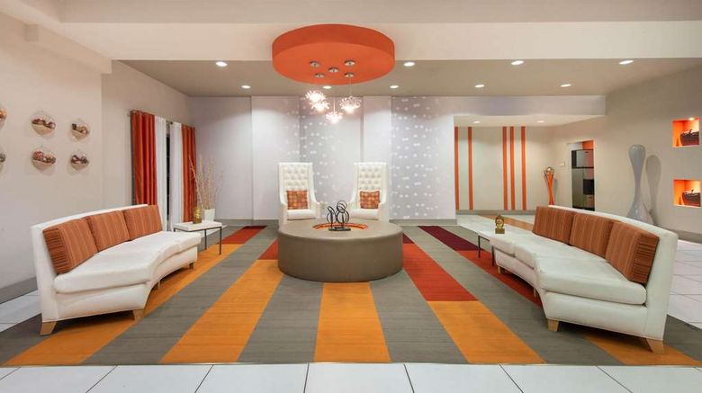 <b>La Quinta Inn & Stes Harrisburg-Hershey Lobby</b>. Images powered by <a href="https://iceportal.shijigroup.com/" title="IcePortal" target="_blank">IcePortal</a>.