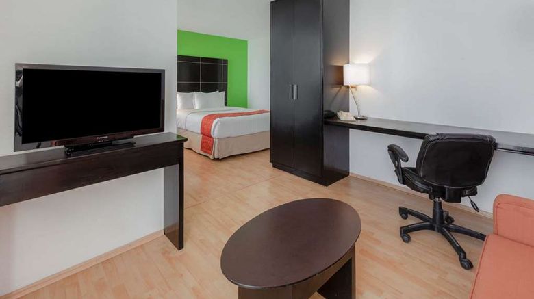 <b>La Quinta by Wyndham Puebla Palmas Suite</b>. Images powered by <a href="https://iceportal.shijigroup.com/" title="IcePortal" target="_blank">IcePortal</a>.