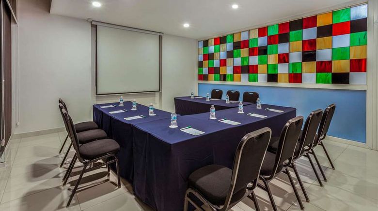 <b>La Quinta by Wyndham Puebla Palmas Meeting</b>. Images powered by <a href="https://iceportal.shijigroup.com/" title="IcePortal" target="_blank">IcePortal</a>.