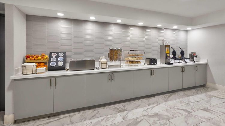 La Quinta Inn & Suites Dallas I-35 Other