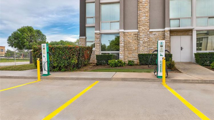 La Quinta Inn & Suites Dallas I-35 Other