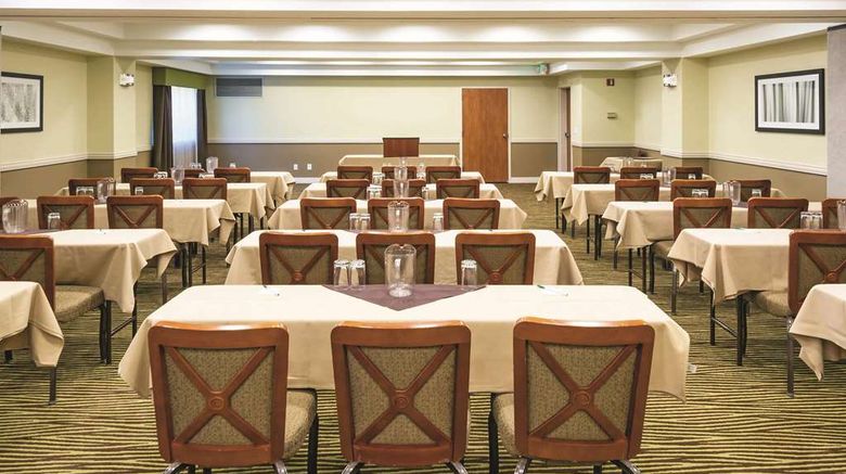 <b>La Quinta Inn & Suites Boise Towne Sq Meeting</b>. Images powered by <a href="https://iceportal.shijigroup.com/" title="IcePortal" target="_blank">IcePortal</a>.