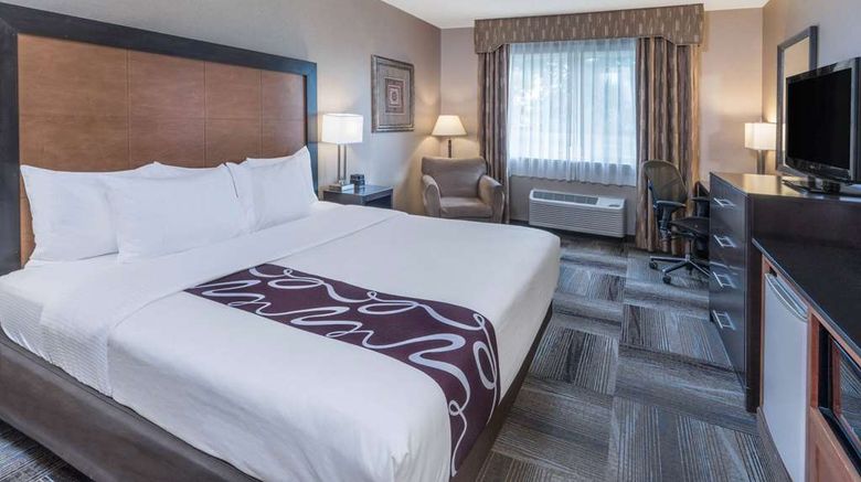 <b>La Quinta Inn & Suites Idaho Falls Room</b>. Images powered by <a href="https://iceportal.shijigroup.com/" title="IcePortal" target="_blank">IcePortal</a>.
