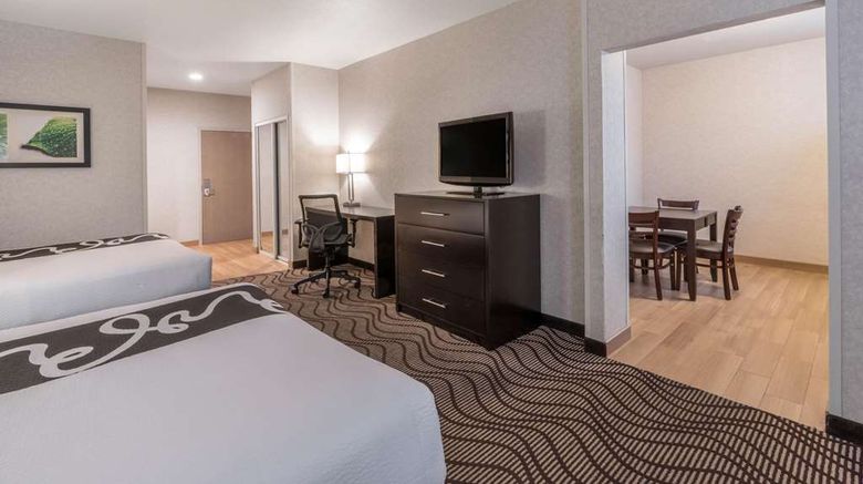 <b>La Quinta Inn & Suites Idaho Falls Suite</b>. Images powered by <a href="https://iceportal.shijigroup.com/" title="IcePortal" target="_blank">IcePortal</a>.