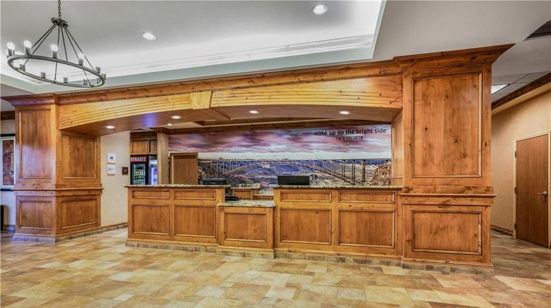 <b>La Quinta Inn & Suites Twin Falls Lobby</b>. Images powered by <a href="https://iceportal.shijigroup.com/" title="IcePortal" target="_blank">IcePortal</a>.