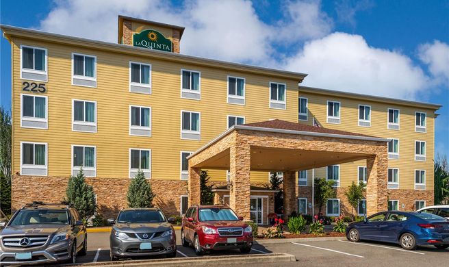 La Quinta Inn & Suites Auburn Exterior