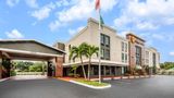 La Quinta Inn & Suites St Petersburg NE Exterior