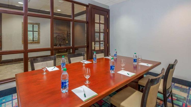 La Quinta Inn & Suites Meadowlands Meeting