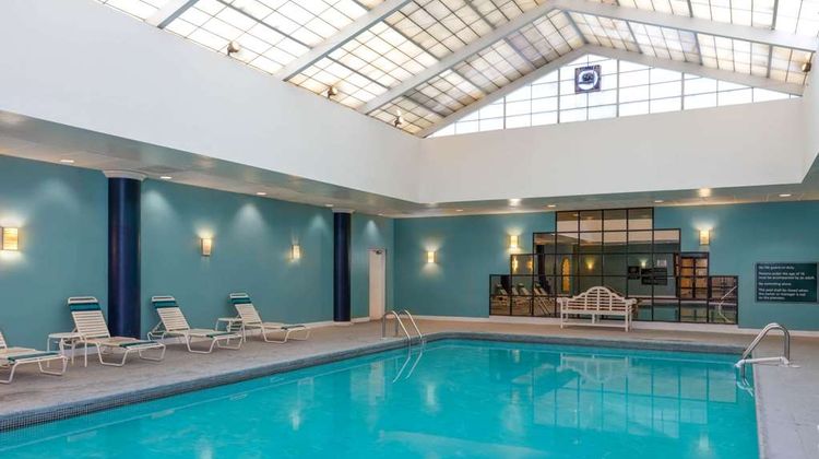 La Quinta Inn & Suites Meadowlands Pool