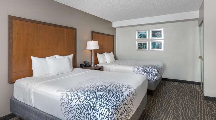 La Quinta Inn & Suites Meadowlands Suite