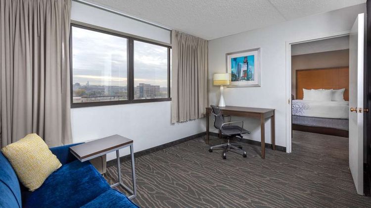 La Quinta Inn & Suites Meadowlands Suite