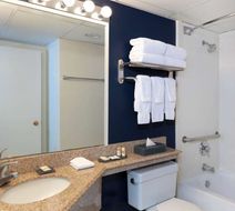 La Quinta Inn & Suites Meadowlands Room
