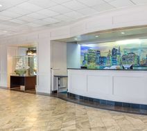 La Quinta Inn & Suites Meadowlands Lobby