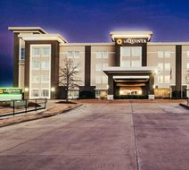 La Quinta Inn & Suites Starkville Exterior