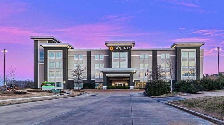 La Quinta Inn  and  Suites Starkville Exterior. Images powered by <a href="https://iceportal.shijigroup.com" target="_blank" rel="noopener">Ice Portal</a>.