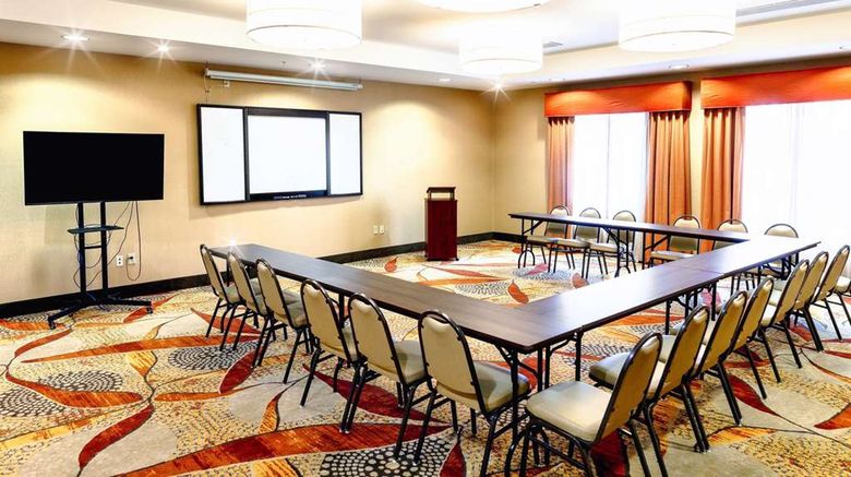 <b>La Quinta Inn & Suites Starkville Meeting</b>. Images powered by <a href="https://iceportal.shijigroup.com/" title="IcePortal" target="_blank">IcePortal</a>.