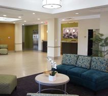 La Quinta Inn & Suites Gonzales Lobby