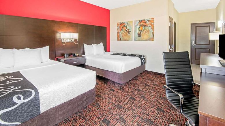 <b>La Quinta Inn & Suites Elk City Room</b>. Images powered by <a href="https://iceportal.shijigroup.com/" title="IcePortal" target="_blank">IcePortal</a>.