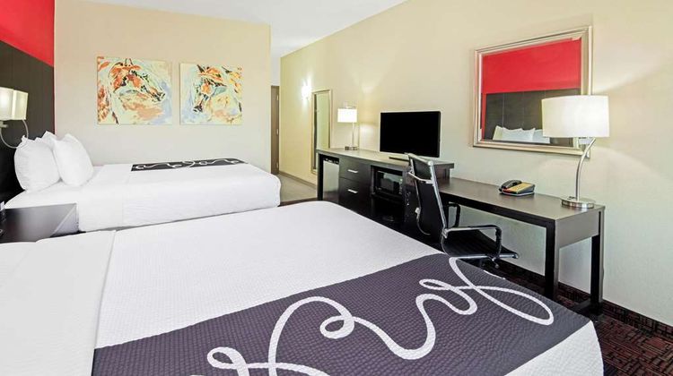 La Quinta Inn & Suites Elk City Room