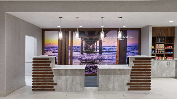La Quinta Inn & Stes Rockport - Fulton Lobby