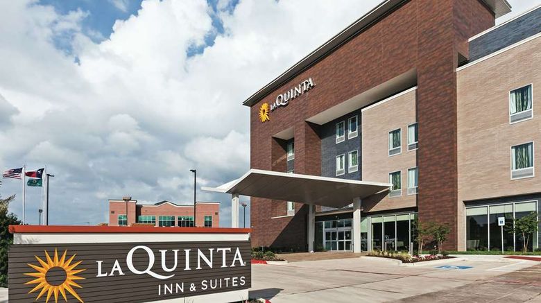<b>La Quinta Inn & Suites College Station S Exterior</b>. Images powered by <a href="https://iceportal.shijigroup.com/" title="IcePortal" target="_blank">IcePortal</a>.