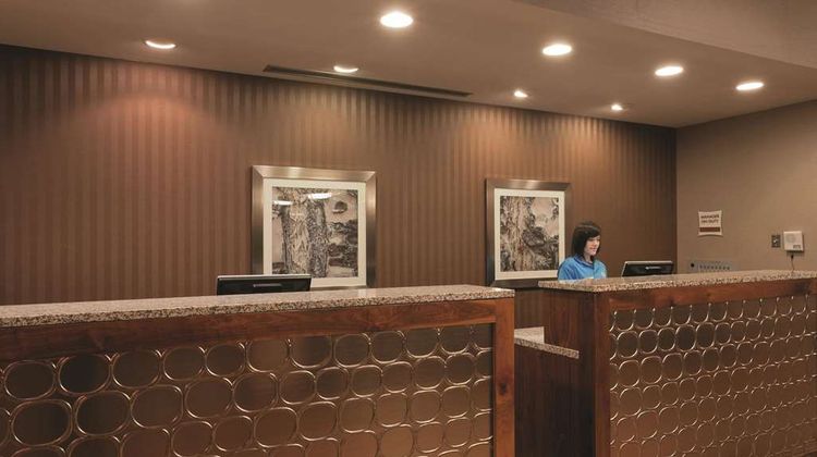 La Quinta Inn & Suites Butte Lobby