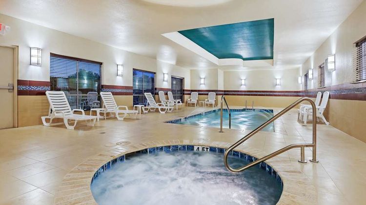 La Quinta Inn & Suites Pearsall Pool