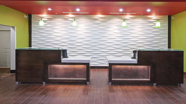 <b>La Quinta Inn & Suites Pearsall Lobby</b>. Images powered by <a href="https://iceportal.shijigroup.com/" title="IcePortal" target="_blank">IcePortal</a>.
