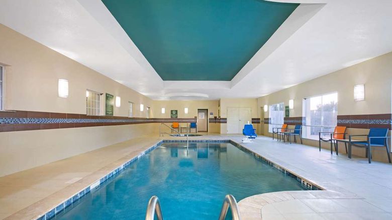 <b>La Quinta Inn & Suites Pearsall Pool</b>. Images powered by <a href="https://iceportal.shijigroup.com/" title="IcePortal" target="_blank">IcePortal</a>.
