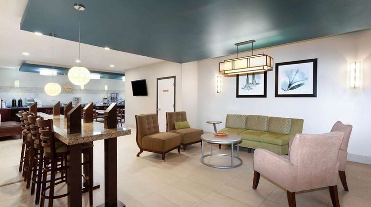 Baymont Henderson Northeast Denver Lobby