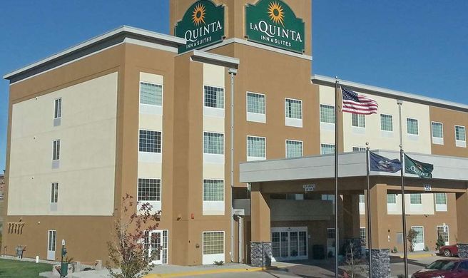 La Quinta Inn & Suites Dickinson Exterior