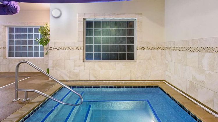 La Quinta Inn & Suites Dickinson Pool