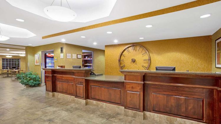 La Quinta Inn & Suites Dickinson Lobby