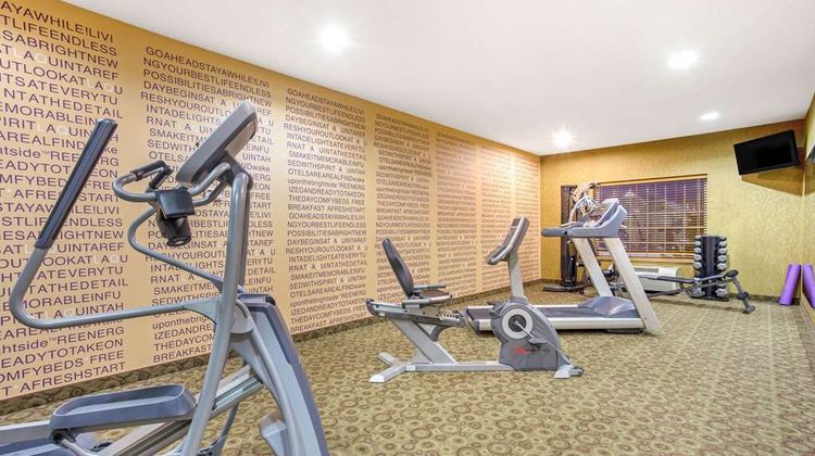 La Quinta Inn & Suites Dickinson Health