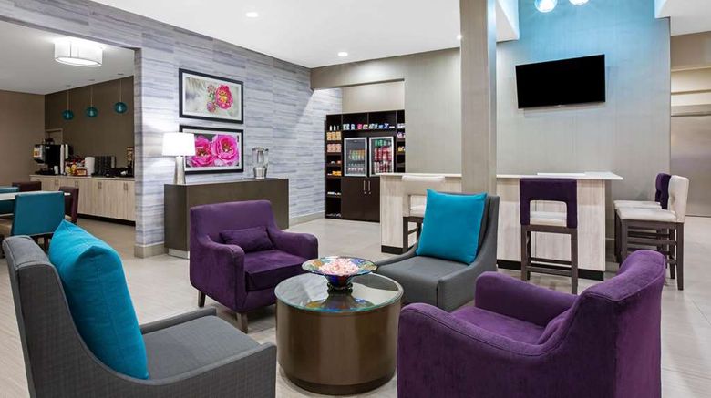 <b>La Quinta Inn & Suites Pharr North Lobby</b>. Images powered by <a href="https://iceportal.shijigroup.com/" title="IcePortal" target="_blank">IcePortal</a>.
