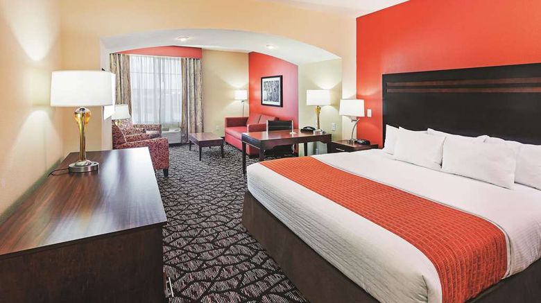 <b>La Quinta Inn & Suites Pecos Room</b>. Images powered by <a href="https://iceportal.shijigroup.com/" title="IcePortal" target="_blank">IcePortal</a>.