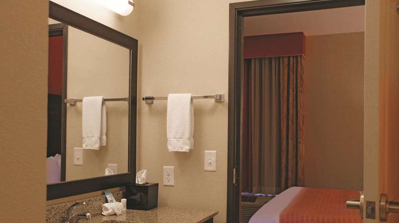 <b>La Quinta Inn & Suites Pecos Room</b>. Images powered by <a href="https://iceportal.shijigroup.com/" title="IcePortal" target="_blank">IcePortal</a>.