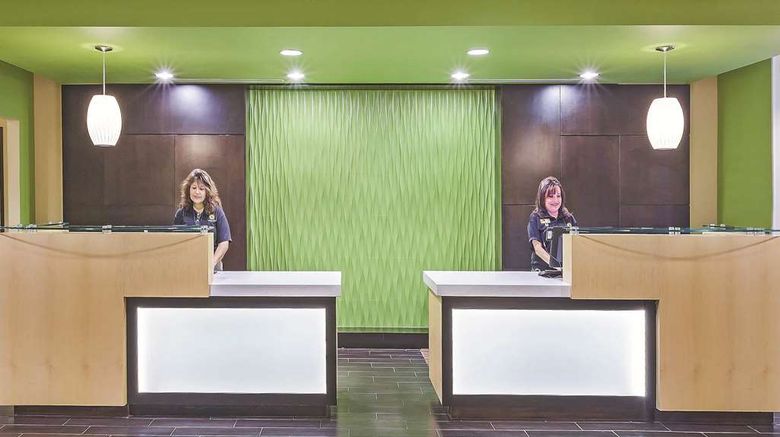 <b>La Quinta Inn & Suites Pecos Lobby</b>. Images powered by <a href="https://iceportal.shijigroup.com/" title="IcePortal" target="_blank">IcePortal</a>.