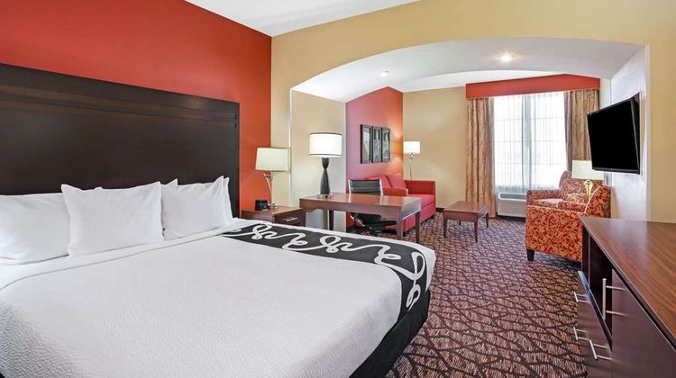 La Quinta Inn & Suites Pecos Suite