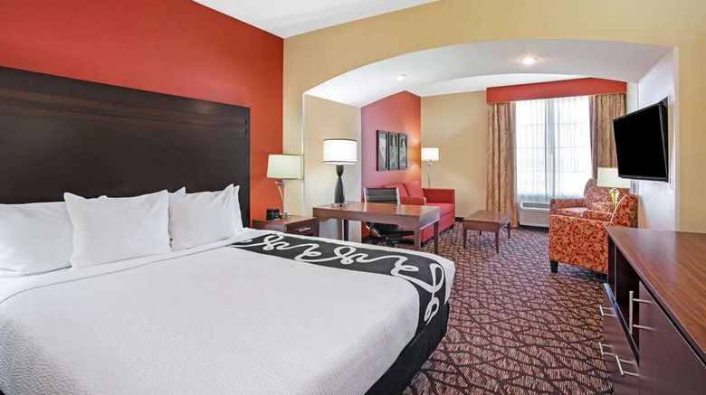 <b>La Quinta Inn & Suites Pecos Suite</b>. Images powered by <a href="https://iceportal.shijigroup.com/" title="IcePortal" target="_blank">IcePortal</a>.
