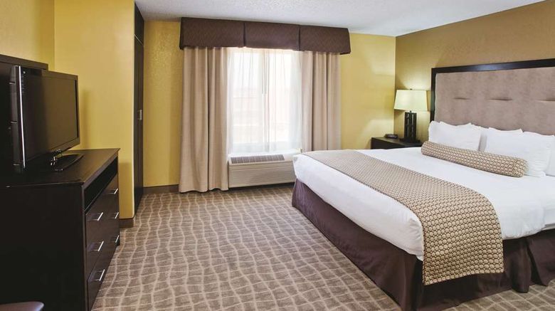 <b>La Quinta Inn & Suites Hot Springs Suite</b>. Images powered by <a href="https://iceportal.shijigroup.com/" title="IcePortal" target="_blank">IcePortal</a>.