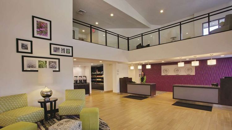La Quinta Inn at Detroit Metro Airport Lobby