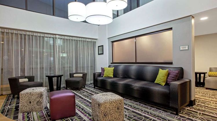 La Quinta Inn at Detroit Metro Airport Lobby