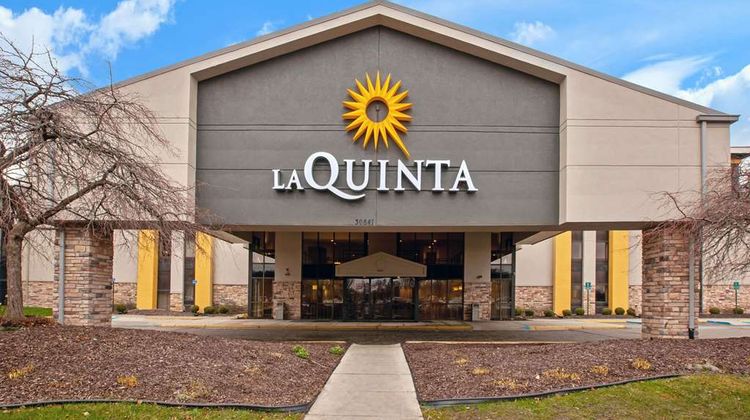 La Quinta Inn at Detroit Metro Airport Exterior