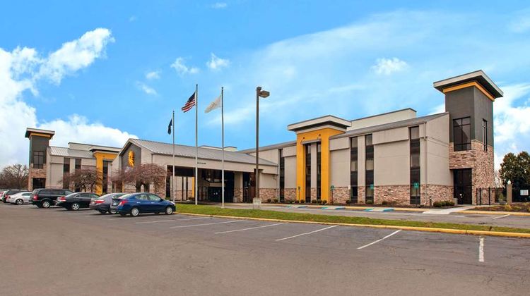 La Quinta Inn at Detroit Metro Airport Exterior
